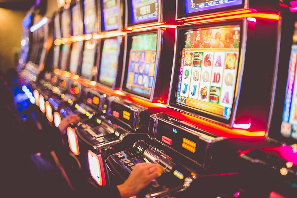 какие игры можно играть на деньги в интернете в автоматы
